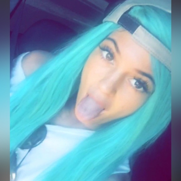 Turquoise Wig - Picture 6 of 7